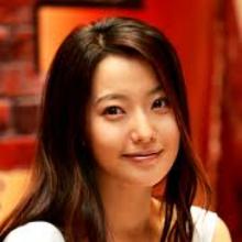 Kim Hee-Seon's Profile Photo
