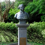 Achievement Pierre Poivre's bust in the Jardin de Pamplemousses. of Pierre Poivre