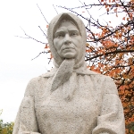 Achievement Monument erected in the honor of Kateryna Bilokur. of Kateryna Bilokur
