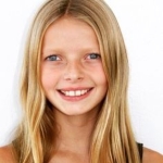 Apple Blythe Alison Martin - Daughter of Chris Martin