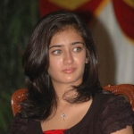 Akshara Haasan - Doughter of Kamal Haasan