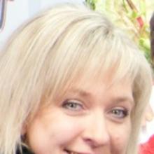 Elena Kustarova's Profile Photo