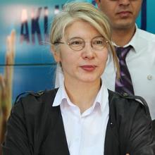 Emine Tarhan's Profile Photo