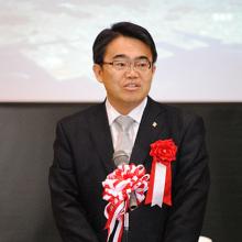 Hideaki Omura's Profile Photo