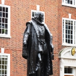 Achievement Francis Bacon's statue. of Francis Bacon