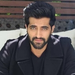 Akshay Oberoi - Friend of Imran Khan