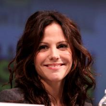 Mary-Louise Parker's Profile Photo