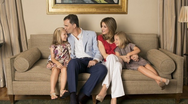 Wife:  Letizia Ortiz 