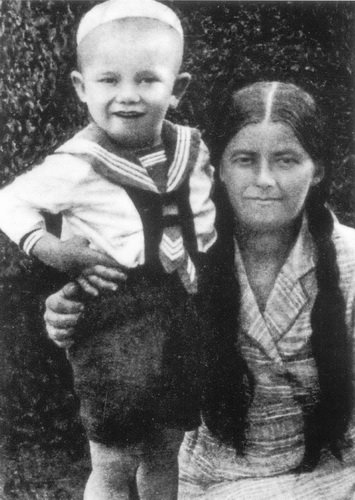 Mother: Akulina Borodulina
