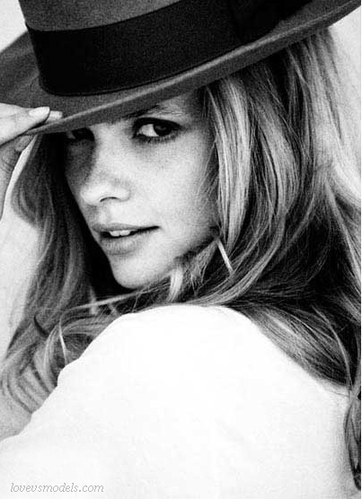 Julia Stegner