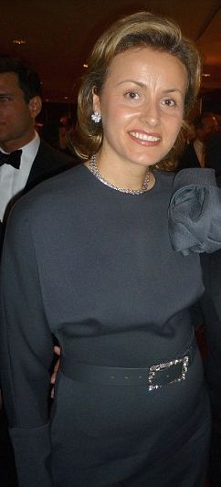 Wife: Jenny Paulson