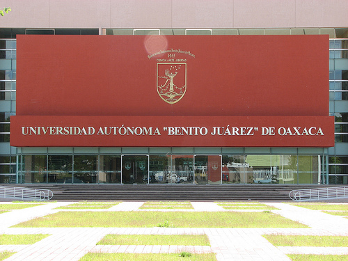 Education period of Benito Ju\u00E1rez in The Institute of Arts and Sciences