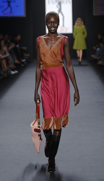 Gallery of Alek Wek