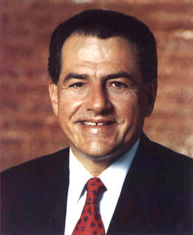 RAFAEL HERNÁNDEZ COLÓN