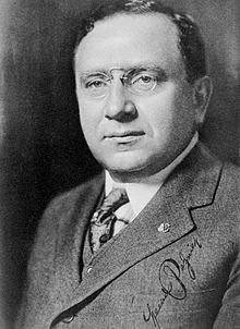 Father: 	Lewis J. Selznick
