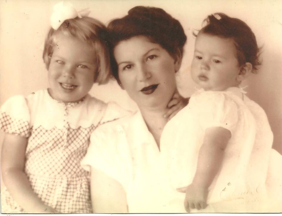 child: Irma Laroza Bull de Cassinelli