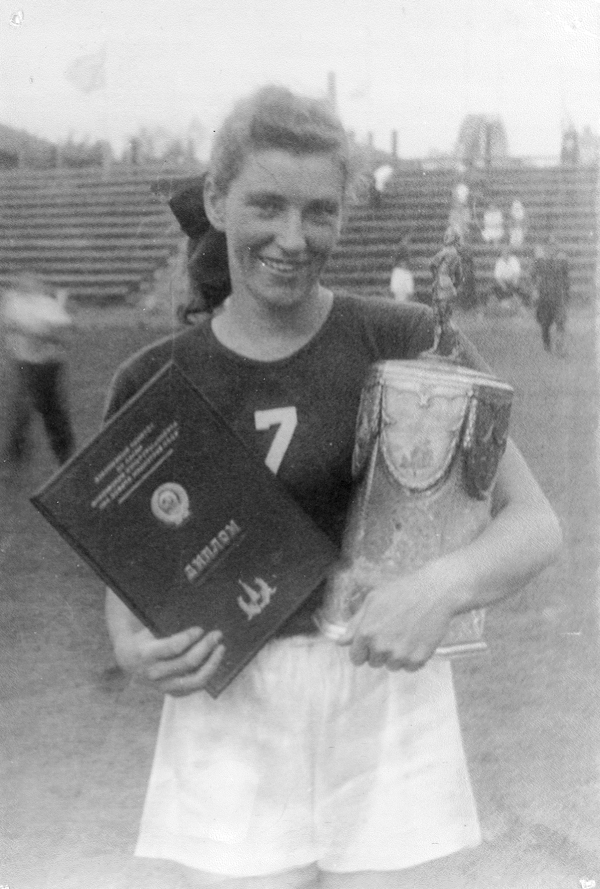 Sister: Lidiya Alekseyeva