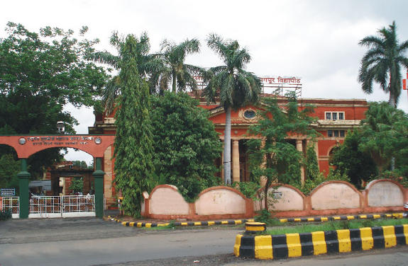 Education period of Vijay Mankar in Nagpur University