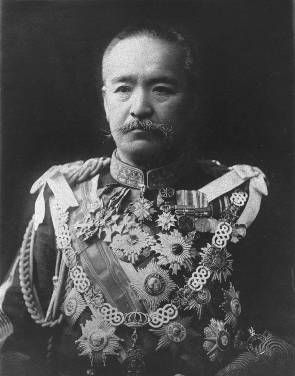 Tarō Katsura