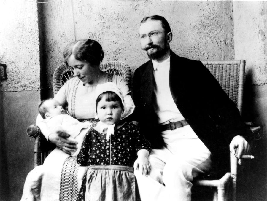 husband: Oskar Horney