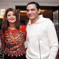 1st wife: Naureen