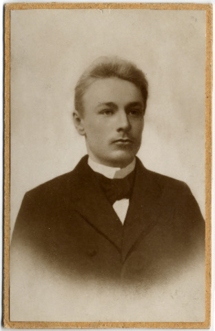 Janis Akuraters
