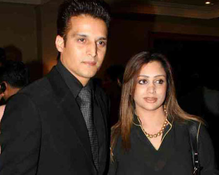 Wife: Priyanka Puri