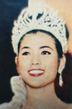 Apasra Hongsakula