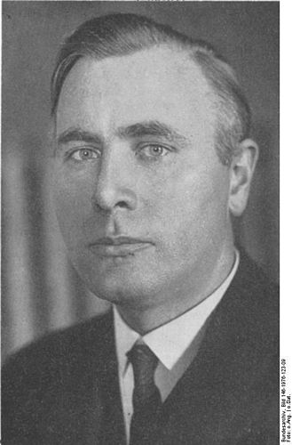 Arnold Brecht