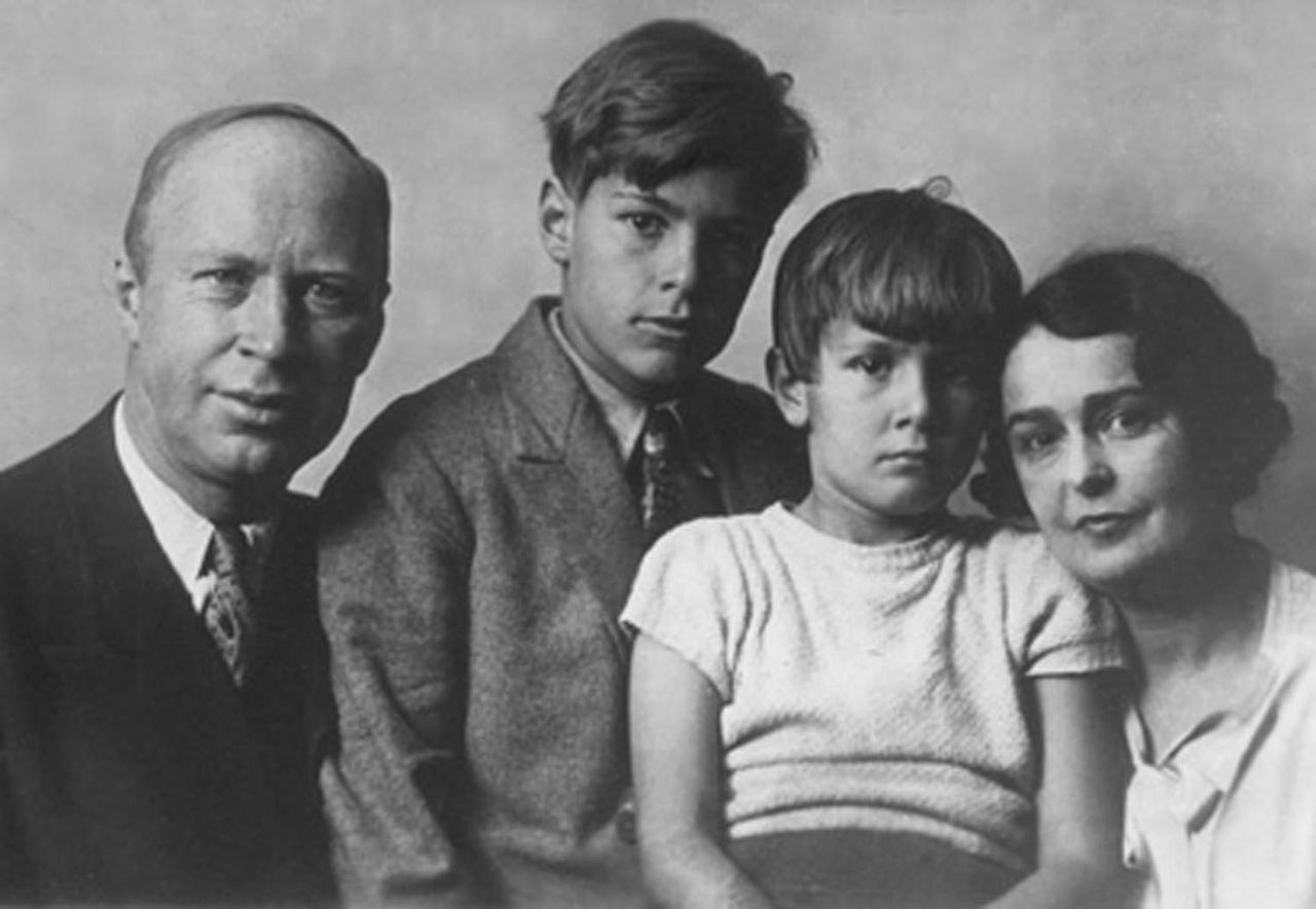 wife (1): Carolina Codina