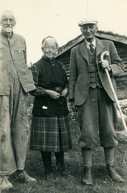 Brother: Ernst Wilhelm Bjerknes 