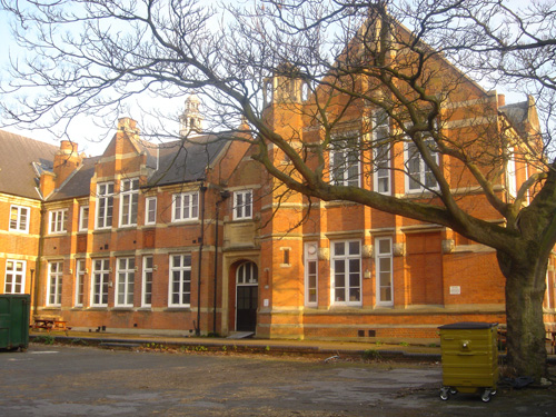 Education period of Michael Caine in Wilson\'s Grammar School in Camberwell