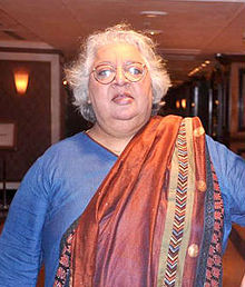 maternal aunt : Daisy Irani
