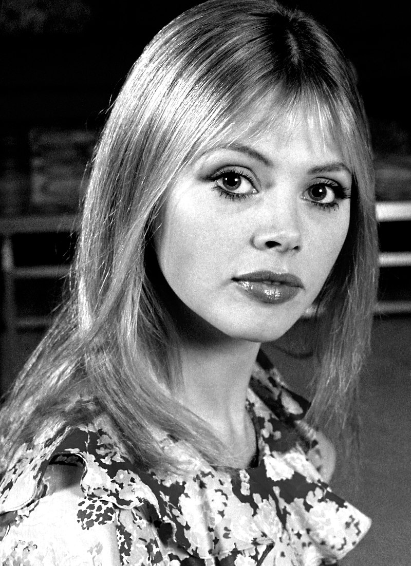 Spouse (2): Britt Ekland 
