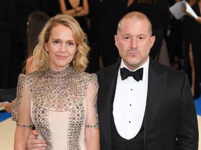Wife: Heather Pegg