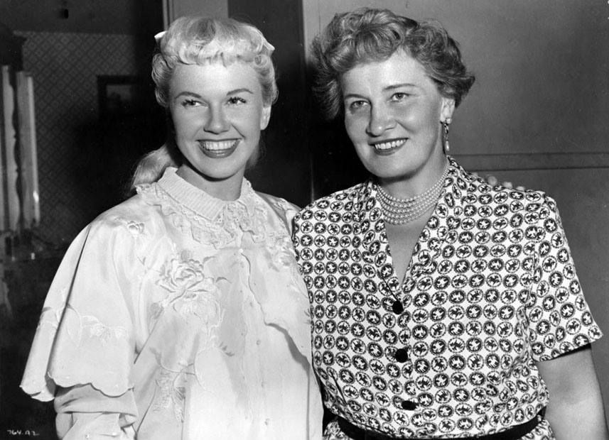Mother: Alma Sophia Kappelhoff