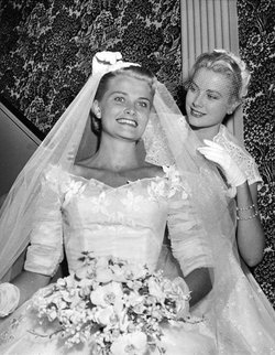 Sister: Elizabeth Kelly LeVine