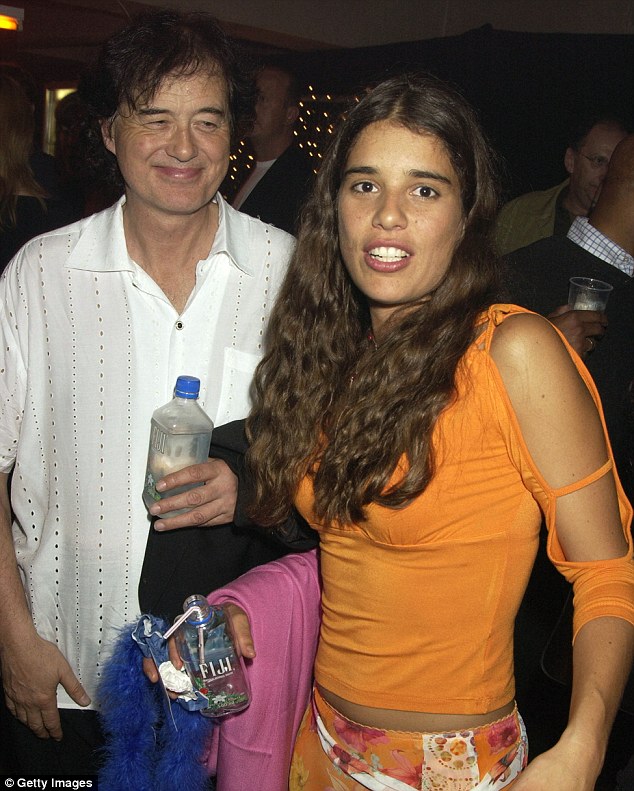 Wife: Jimena Gómez-Paratcha 