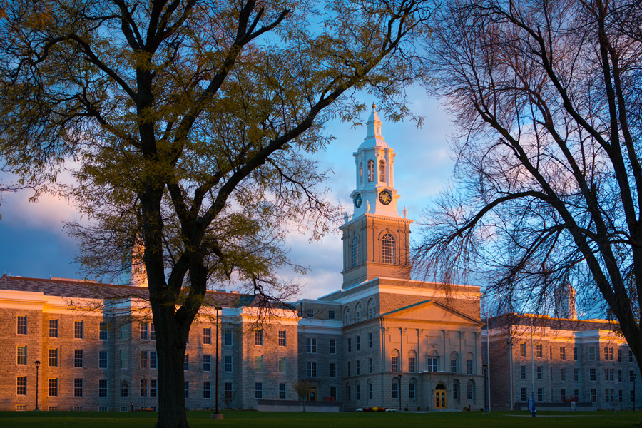 Education period of Carl Gugino in University of Buffalo