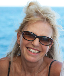 Sister: Lindy Branson