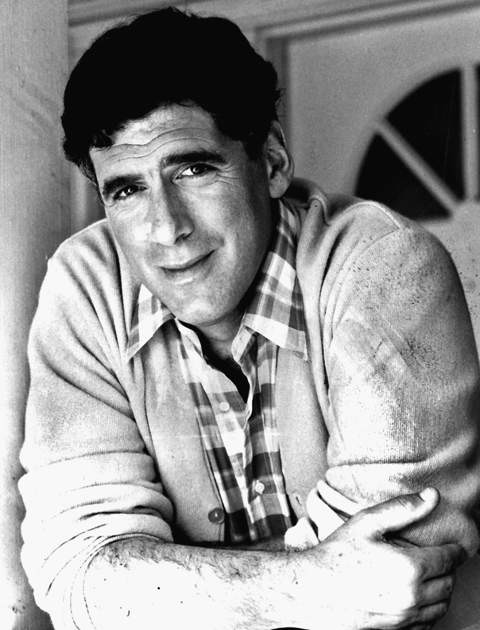 Spouse (1):  Elliott Gould 