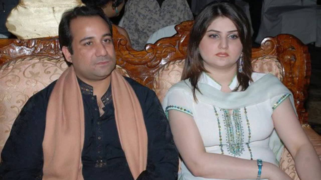 Wife: Nida Rahat 