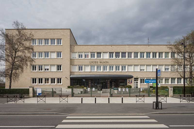 Education period of \u00C9mile-Auguste Chartier in Lycee Alain