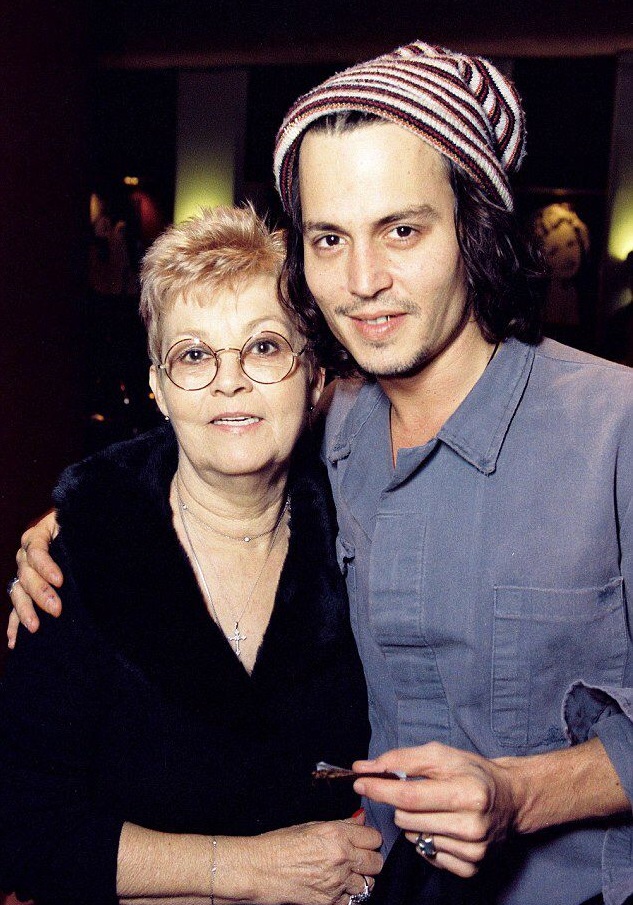 Mother: Betty Sue Palmer