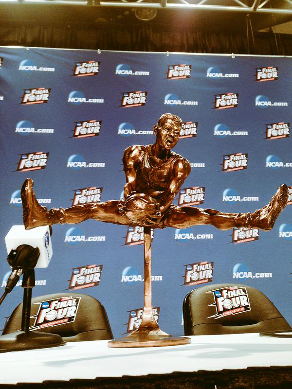 Oscar Robertson Trophy