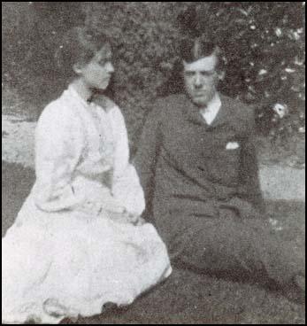 Vanessa Bell May 30 1879 April 7 1961 World Biographical