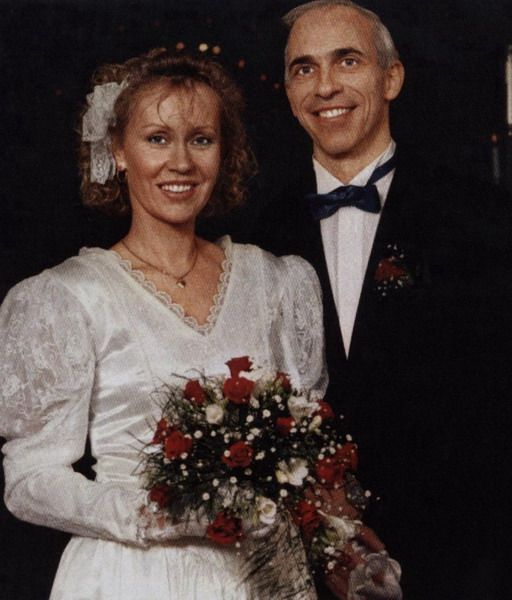 husband: Tomas Sonnenfeldt