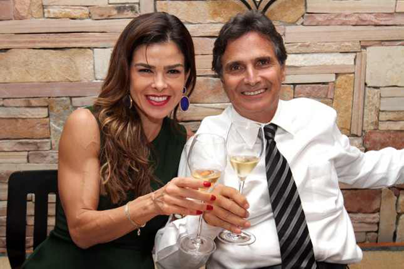 Spouse: Vivianne de Souza Leão 