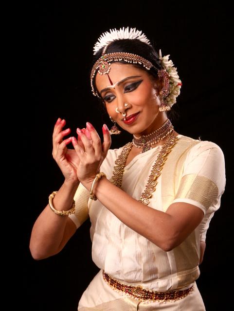 Alarmel Valli (born September 14, 1956), Indian choreographer, dancer |  World Biographical Encyclopedia
