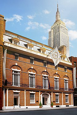Education period of Laurie James in American Academy of Dramatic Arts